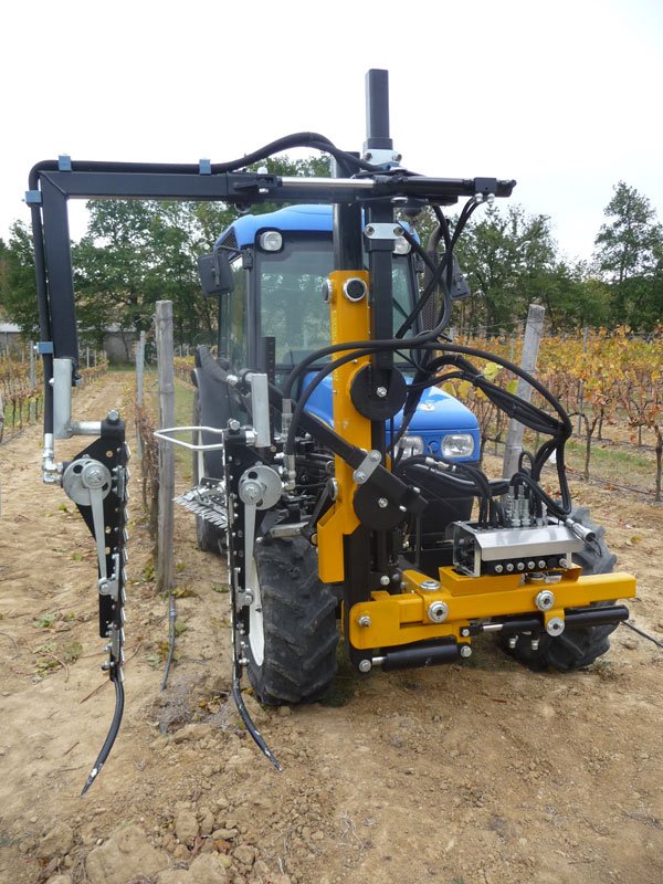 machine équipée de barres de coupe alternatives taille rase de précision