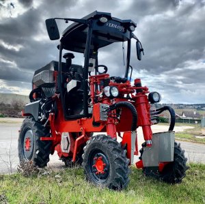 Tracteur enjambeur